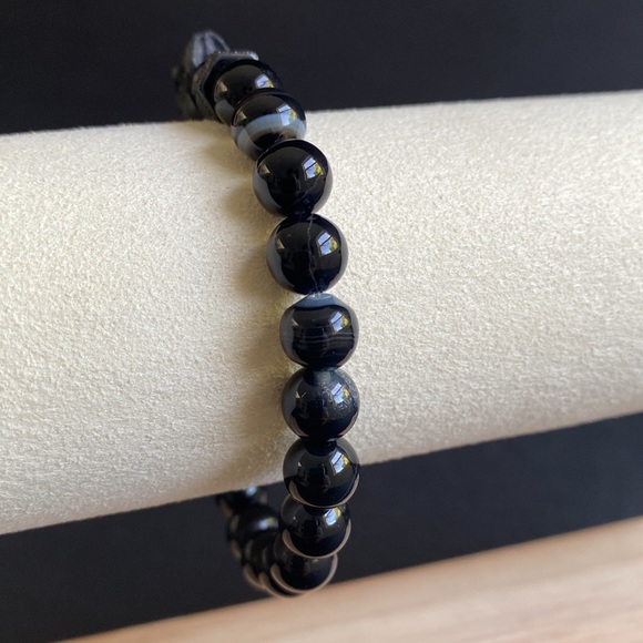 Gray Banded Agate Skull Bracelet with Micro Pace CZ Hex Beads - Picture 4 of 6